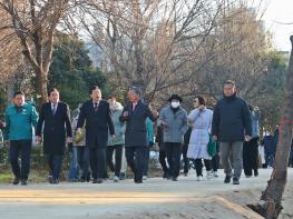 경주시, 동해남부선 폐선부지 임시산책로 첫 공개  도시숲 조성 ‘본궤도’ 기사 이미지